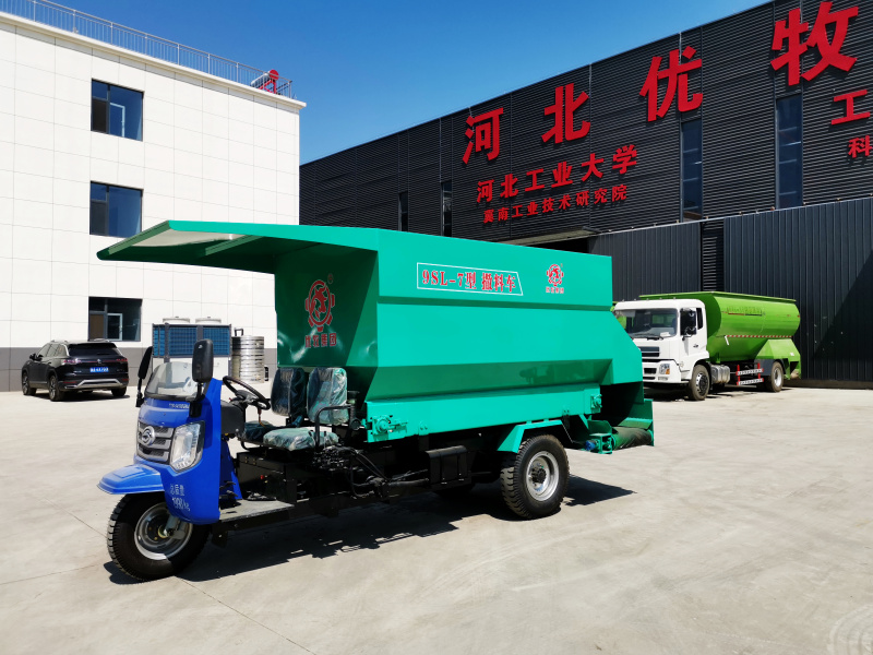 9SL-7型柴油撒料车